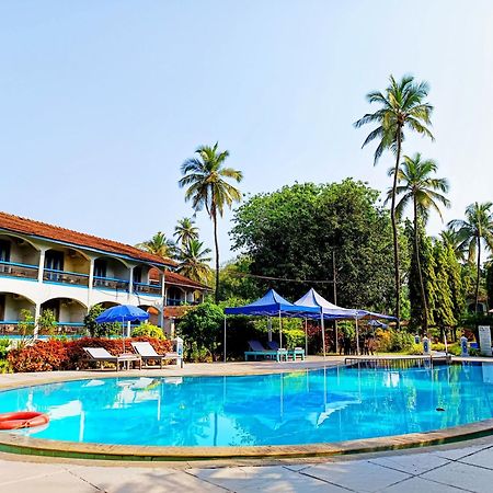Carina Beach Resort Бенаулим Екстериор снимка