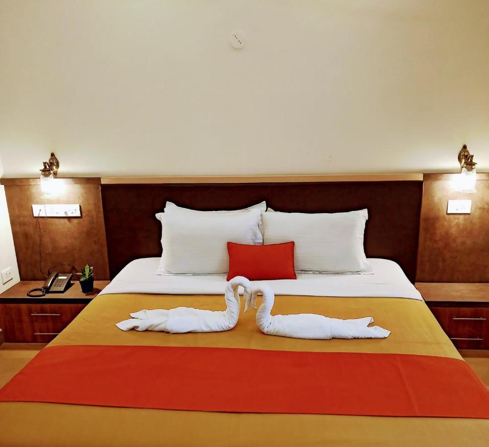 Carina Beach Resort Бенаулим Екстериор снимка